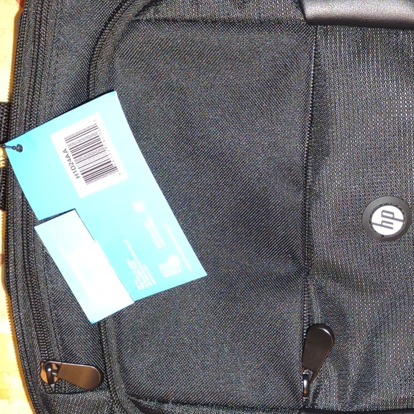 😺HP Essentials Laptop Carry Case Backpack in Black - Picture 6 of 16